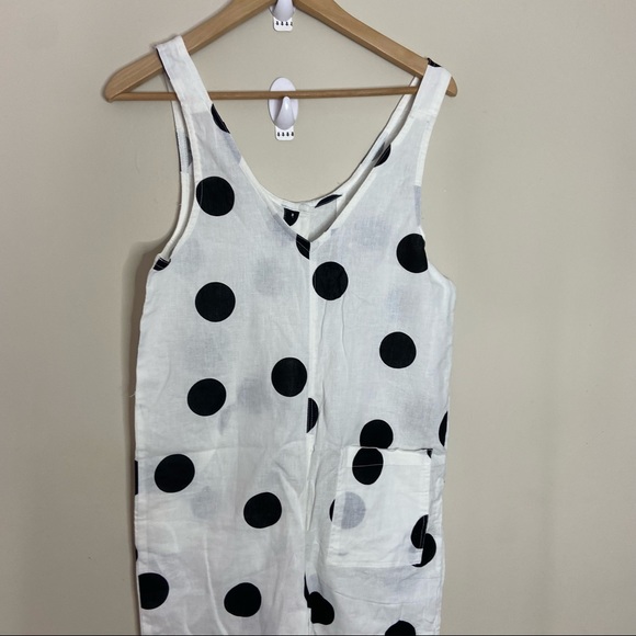 ASOS DESIGN BUTTON FRONT LINEN MINIMALIST THROW ON JUMPSUIT IN MONO DOT … - Picture 8 of 11